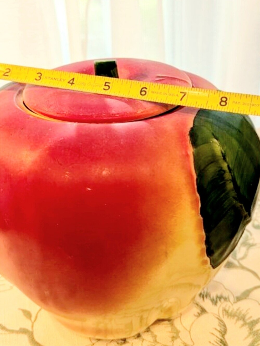 1940's Hull Pottery Blushing Apple Cookie Jar with Lid Vintage antique - Picture 5 of 9
